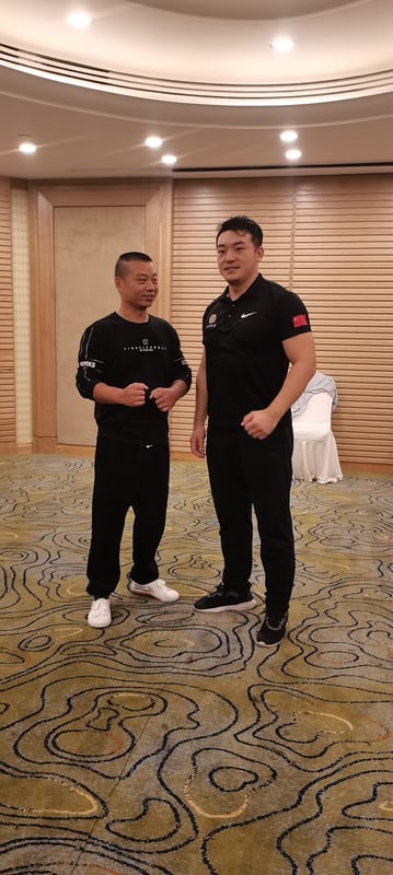 馆长合影