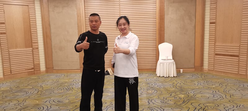 馆长合影