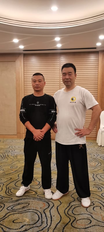 馆长合影
