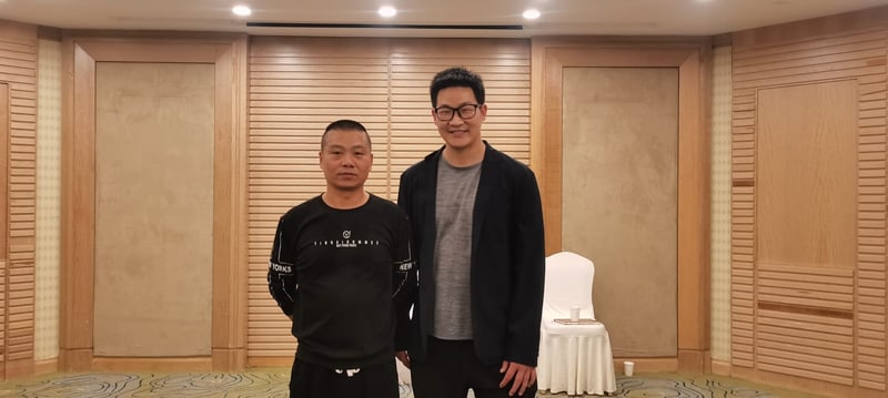 馆长合影